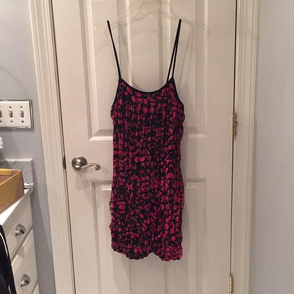 Dresses & Skirts - Pink & Black Balloon Dress